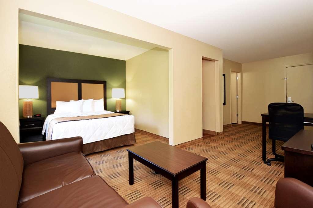 Extended Stay America Suites - Raleigh - Cary - Regency Parkway South Room photo